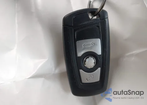 2013 BMW 328I z USA, uszkodzony, nr VIN WBA3C1C52DF434941